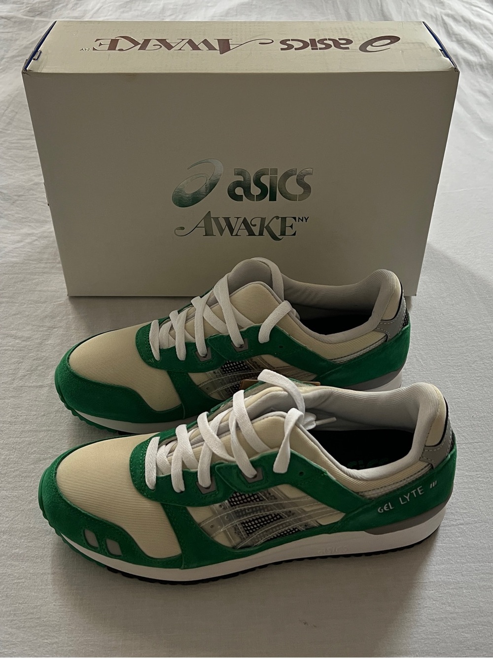 BRAND NEW IN BOX  Awake NY x Asics Gel-Lyte III White Green Sneakers Size US 9